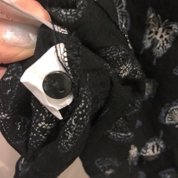 Y2K white butterflies on navy Henley rayon tank top size Medium whimsy playful. - Picture 9 of 9